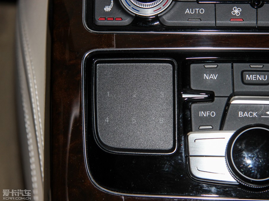 2015WA8 6.3 FSI W12 quattroŞ