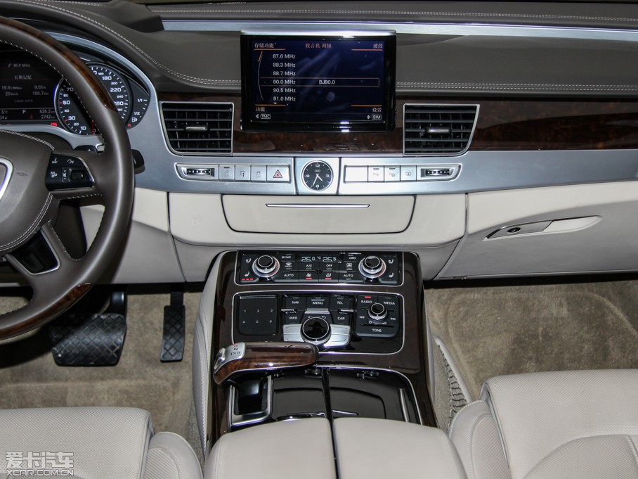 2015WA8 6.3 FSI W12 quattroŞ