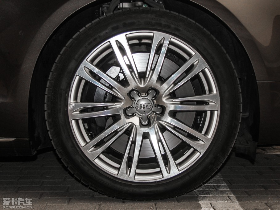 2015?yun)WA8 6.3 FSI W12 quattroŞ