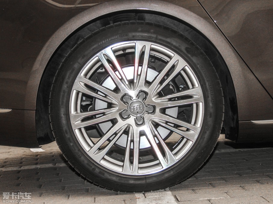 2015WA8 6.3 FSI W12 quattroŞ