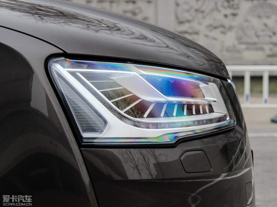 2015WA8 6.3 FSI W12 quattroŞ