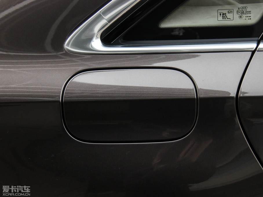 2015WA8 6.3 FSI W12 quattroŞ