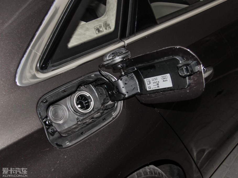 2015WA8 6.3 FSI W12 quattroŞ