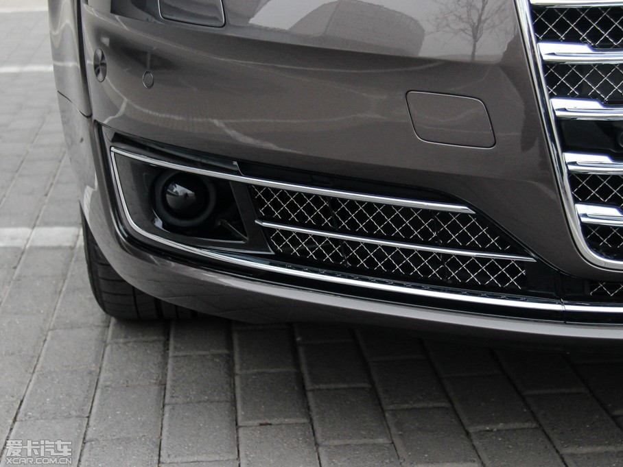 2015WA8 6.3 FSI W12 quattroŞ