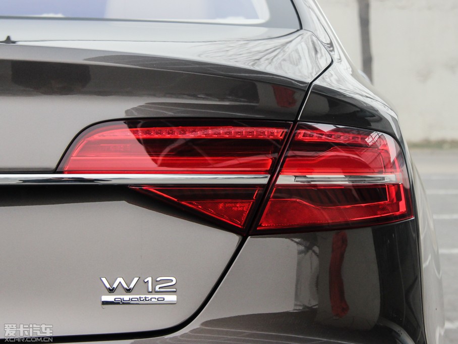 2015WA8 6.3 FSI W12 quattroŞ