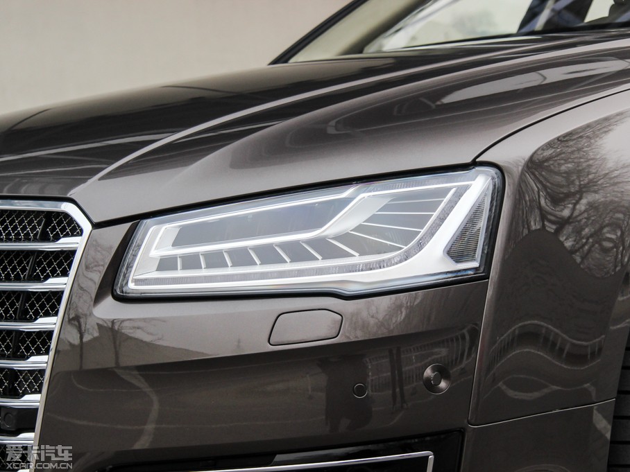 2015WA8 6.3 FSI W12 quattroŞ