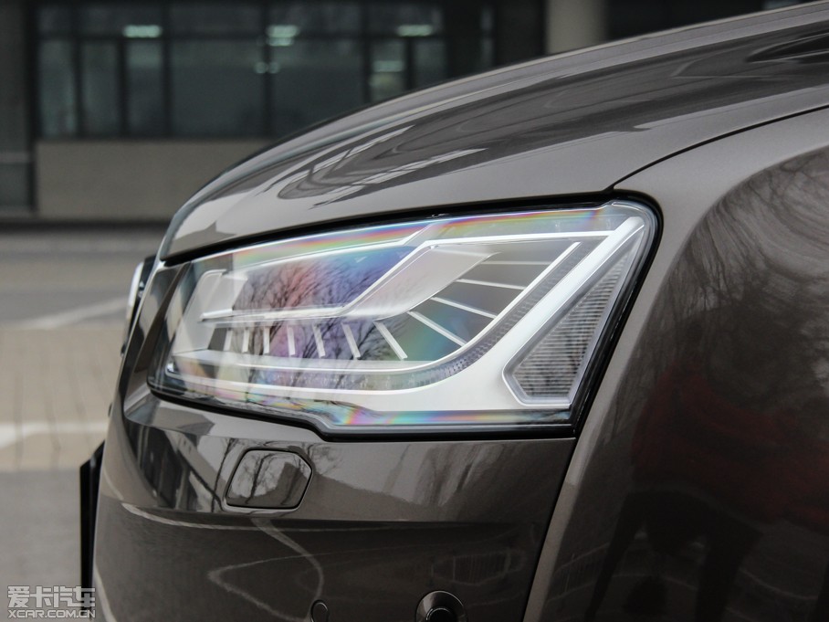 2015WA8 6.3 FSI W12 quattroŞ