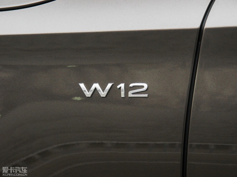 2015WA8 6.3 FSI W12 quattroŞ