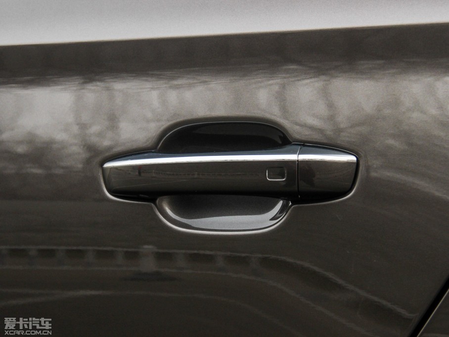 2015WA8 6.3 FSI W12 quattroŞ