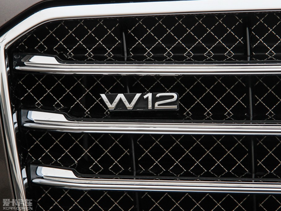 2015WA8 6.3 FSI W12 quattroŞ