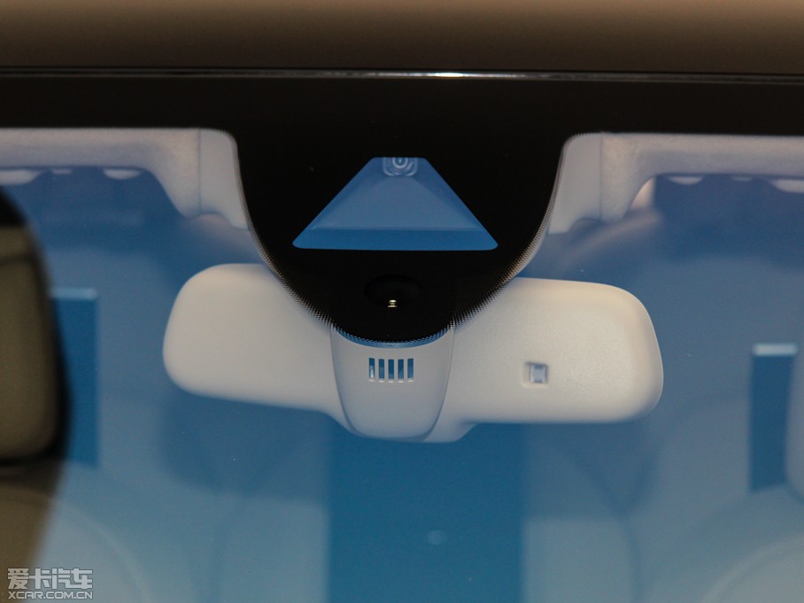 2015?yun)WA8 6.3 FSI W12 quattroŞ