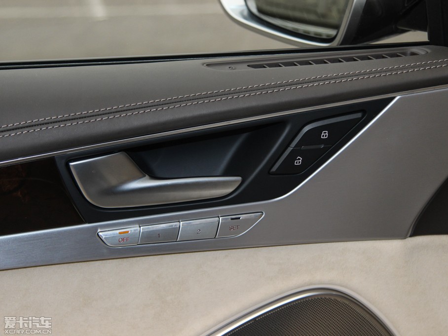 2015WA8 6.3 FSI W12 quattroŞ