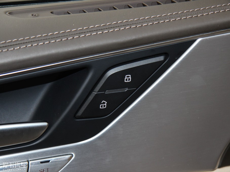 2015WA8 6.3 FSI W12 quattroŞ