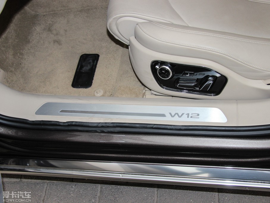 2015?yun)WA8 6.3 FSI W12 quattroŞ