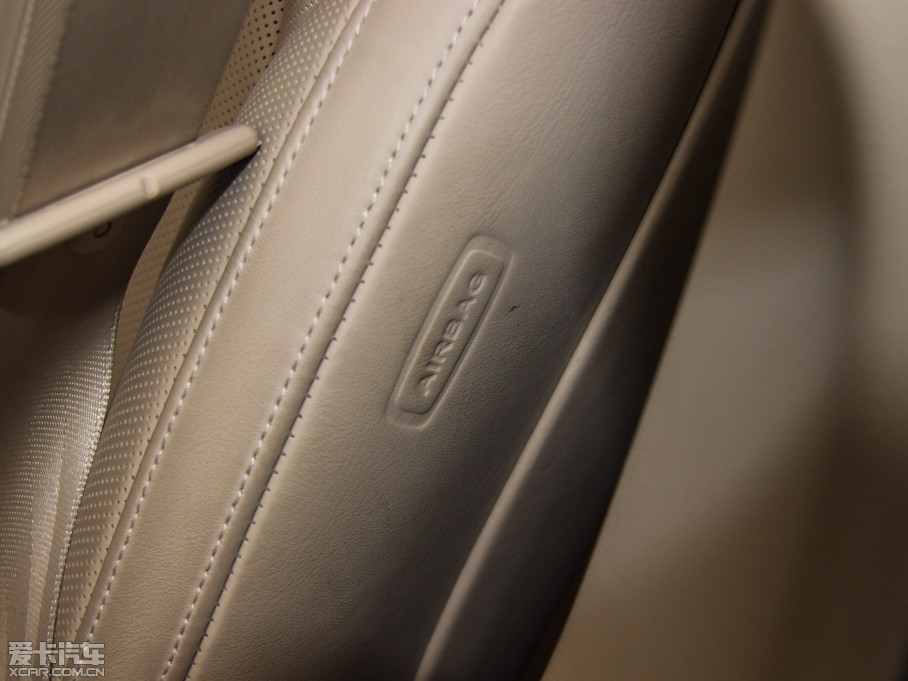 2015WA8 6.3 FSI W12 quattroŞ