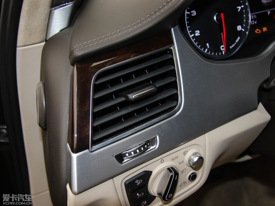 2015WA8 6.3 FSI W12 quattroŞ