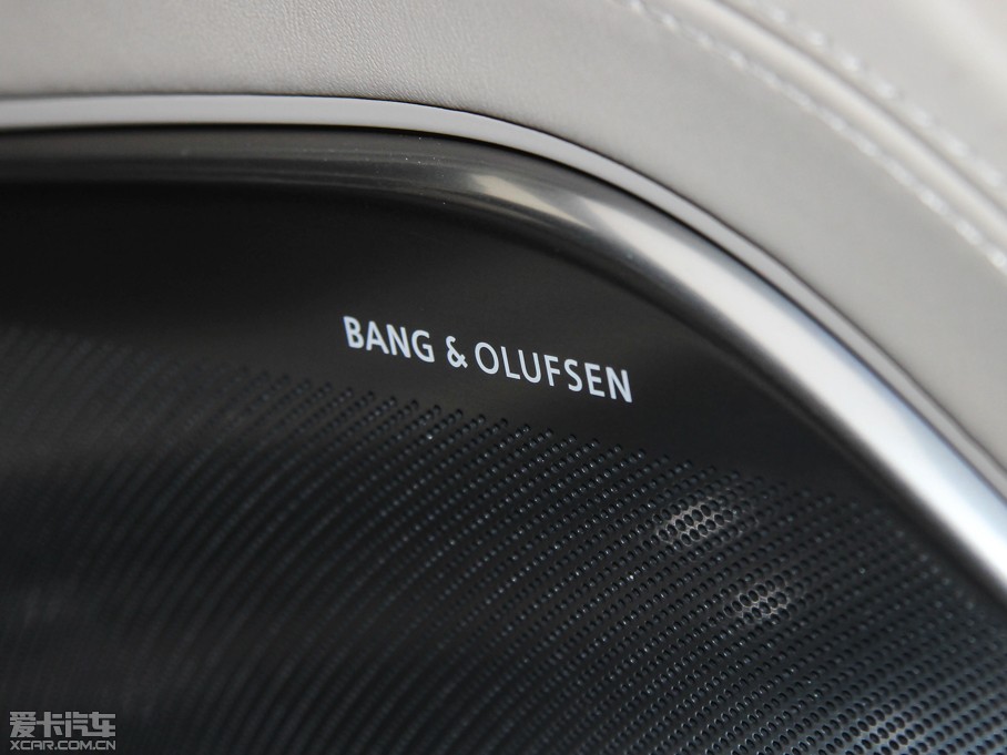 2015WA8 6.3 FSI W12 quattroŞ