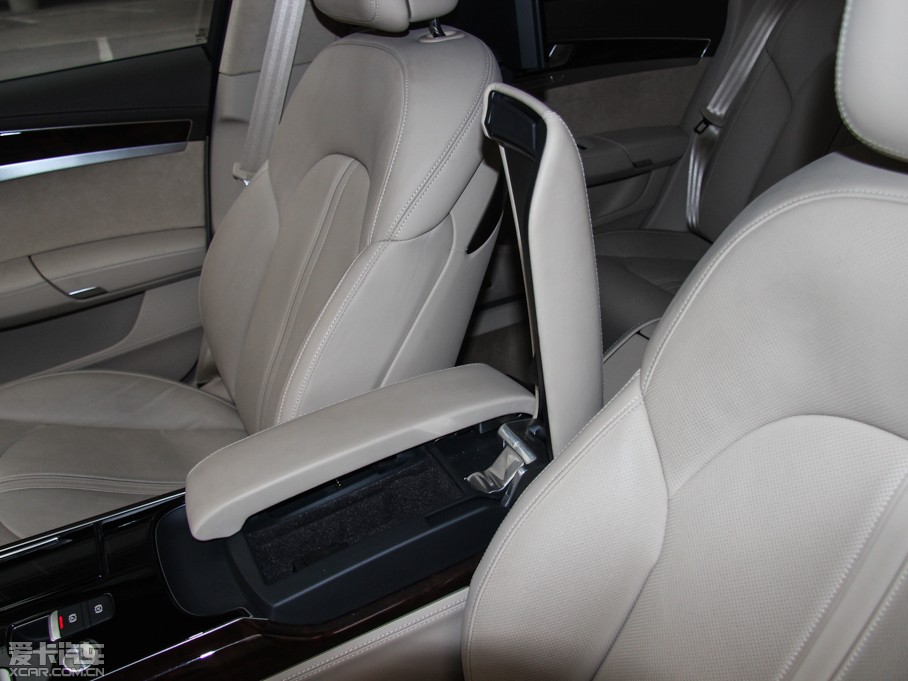 2015?yun)WA8 6.3 FSI W12 quattroŞ