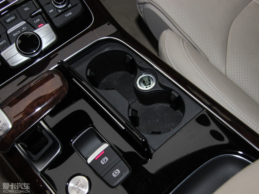 2015WA8 6.3 FSI W12 quattroŞ