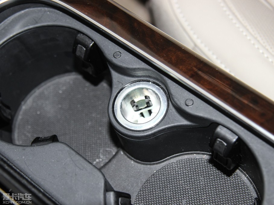 2015WA8 6.3 FSI W12 quattroŞ