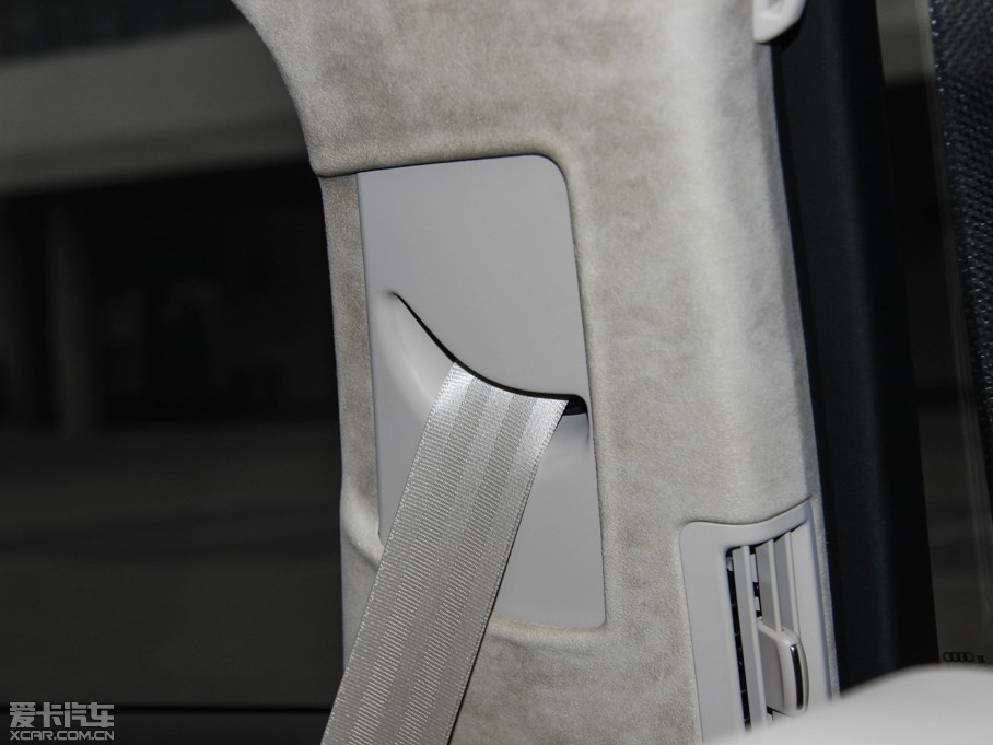 2015WA8 6.3 FSI W12 quattroŞ