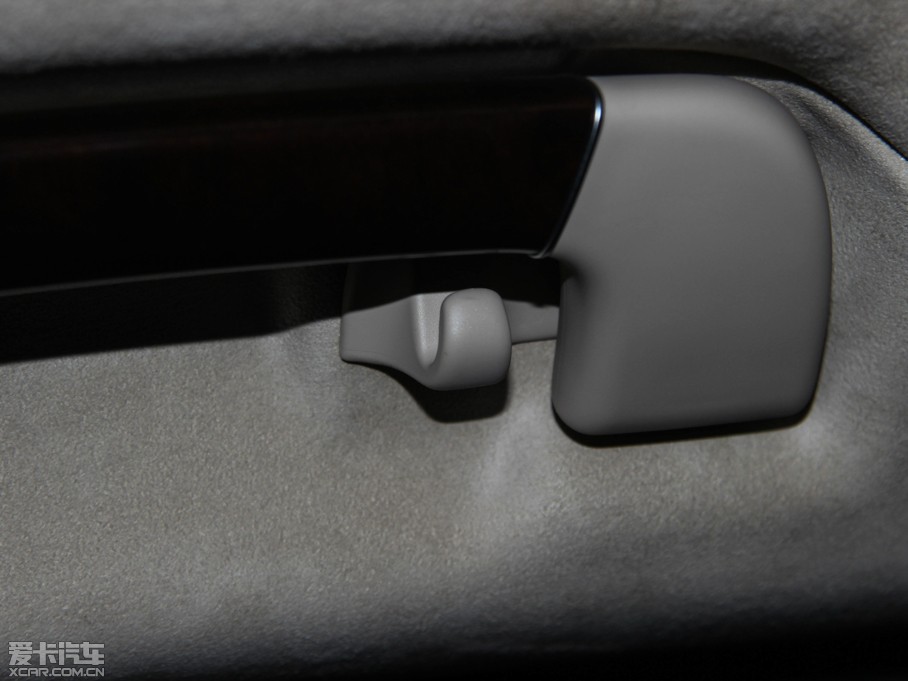 2015WA8 6.3 FSI W12 quattroŞ