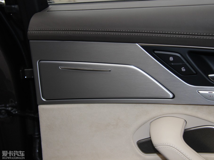 2015?yun)WA8 6.3 FSI W12 quattroŞ