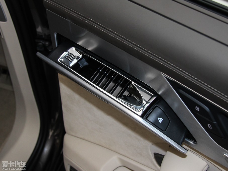 2015WA8 6.3 FSI W12 quattroŞ