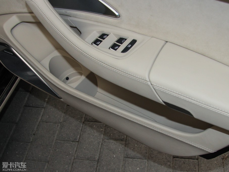 2015WA8 6.3 FSI W12 quattroŞ