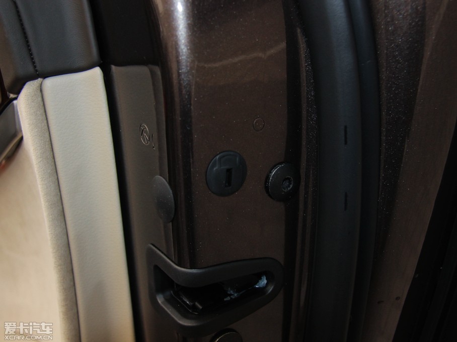 2015WA8 6.3 FSI W12 quattroŞ