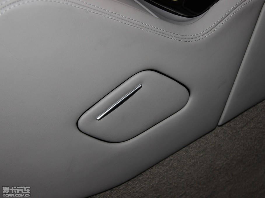 2015WA8 6.3 FSI W12 quattroŞ