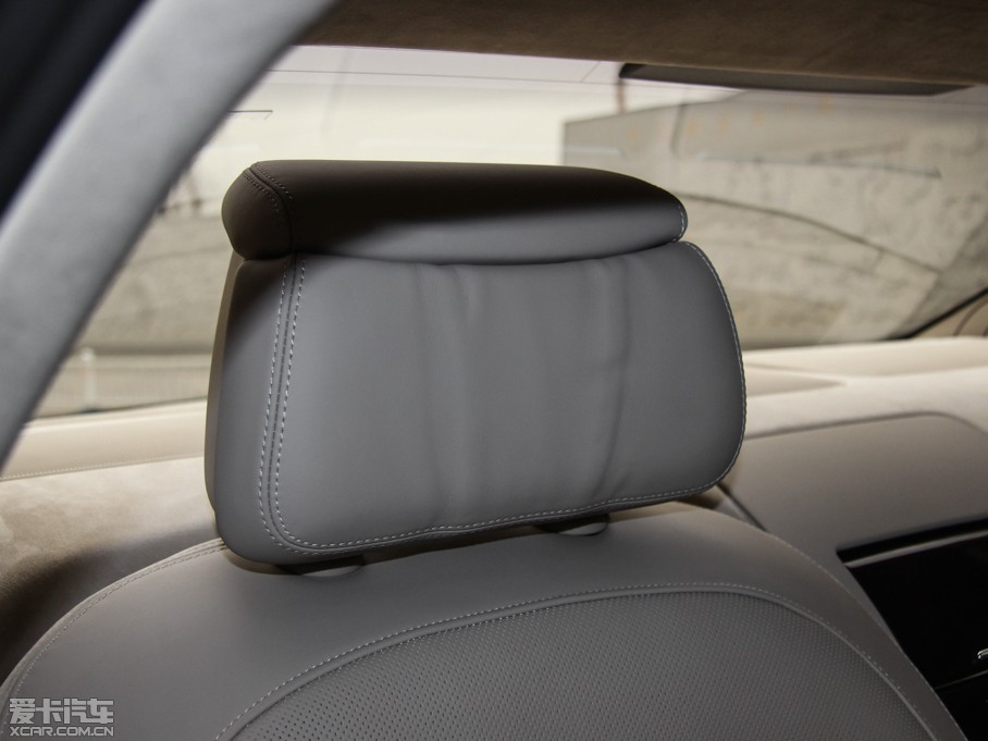 2015?yun)WA8 6.3 FSI W12 quattroŞ