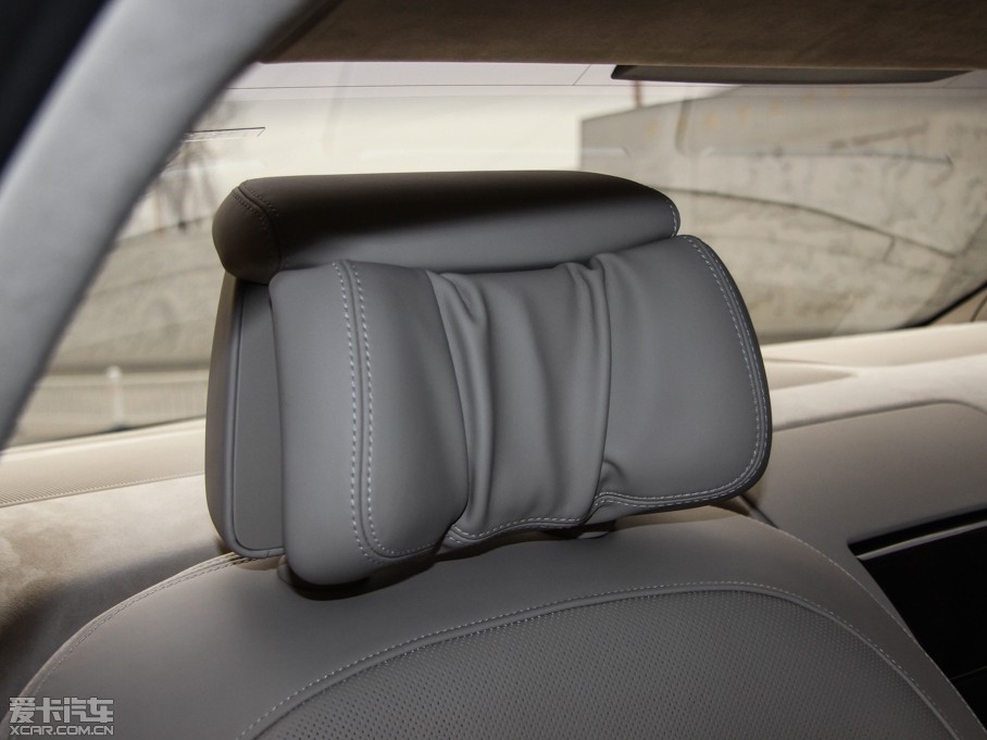 2015WA8 6.3 FSI W12 quattroŞ