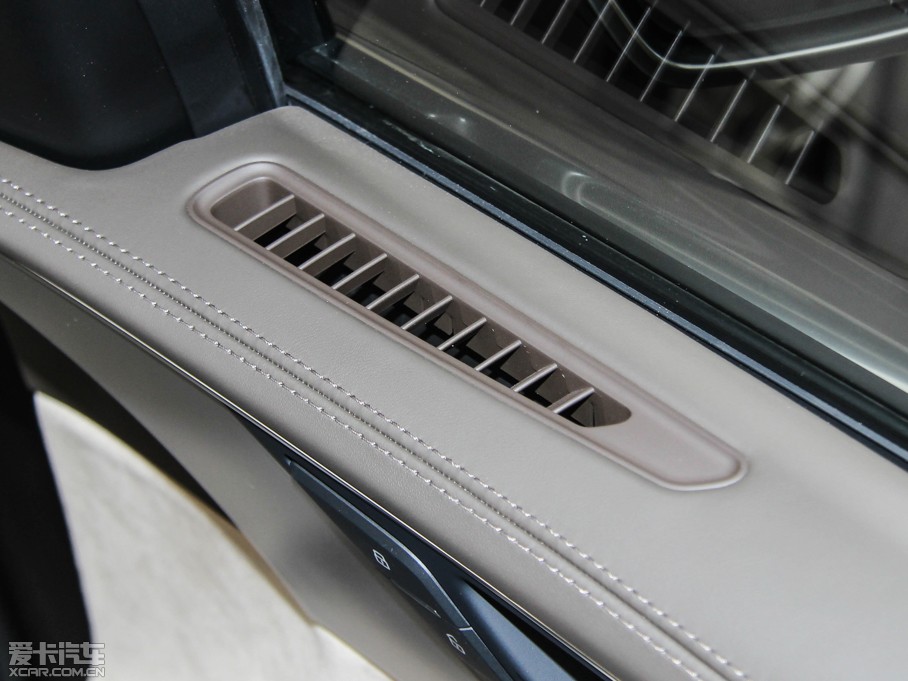 2015WA8 6.3 FSI W12 quattroŞ