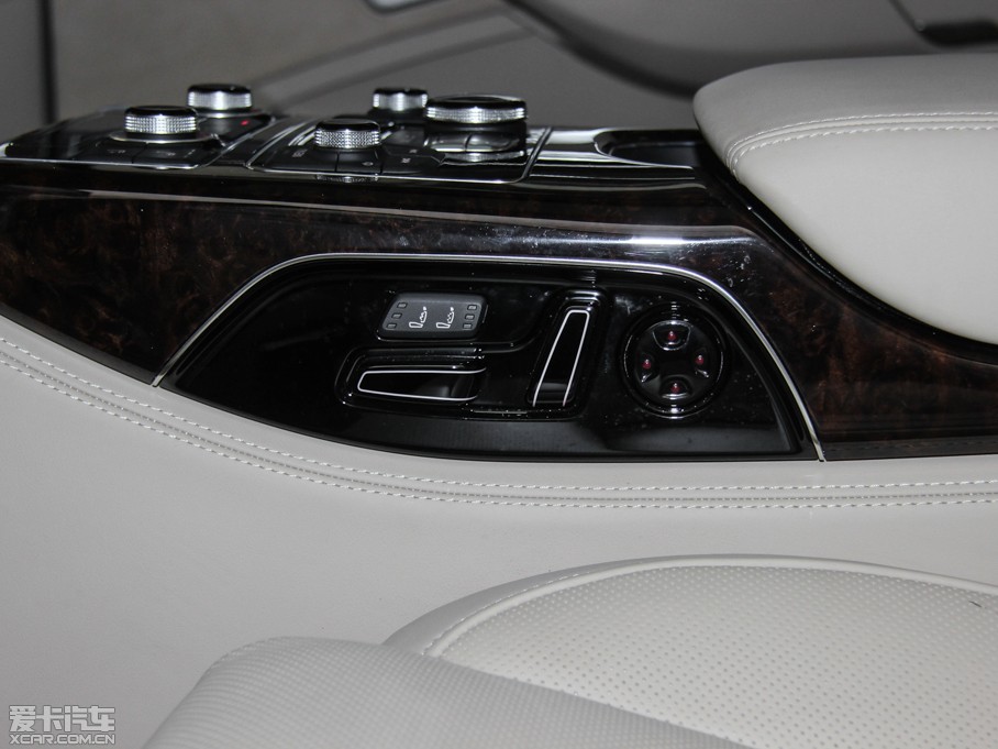 2015WA8 6.3 FSI W12 quattroŞ