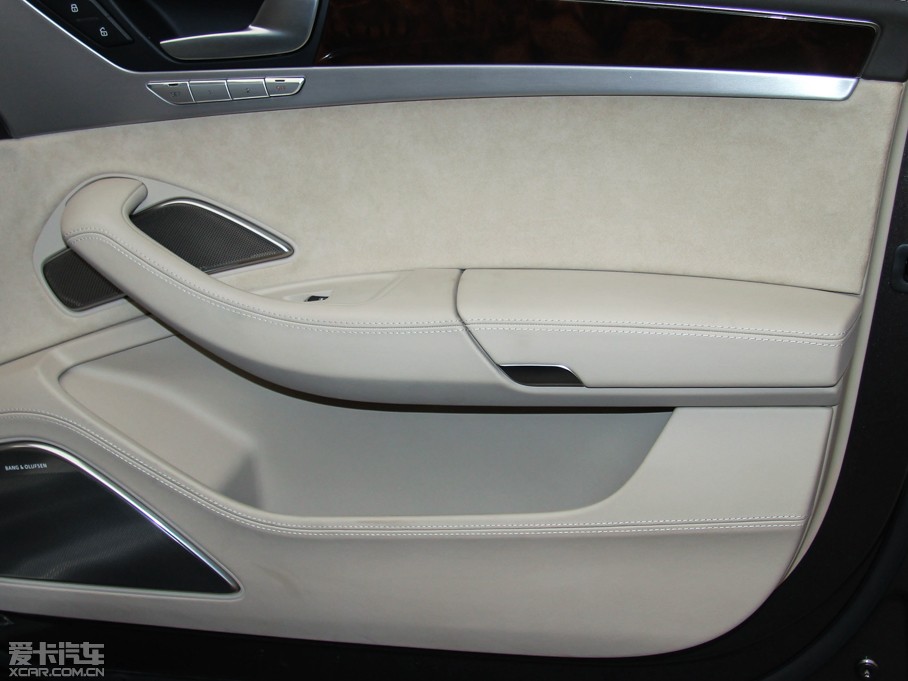 2015?yun)WA8 6.3 FSI W12 quattroŞ