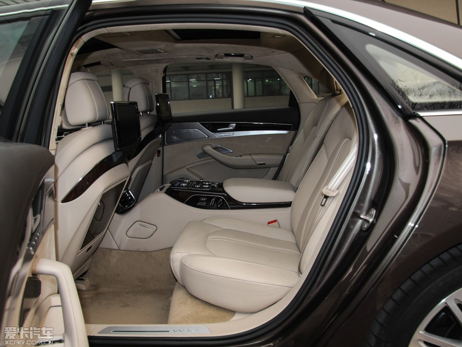 2015WA8 6.3 FSI W12 quattroŞ