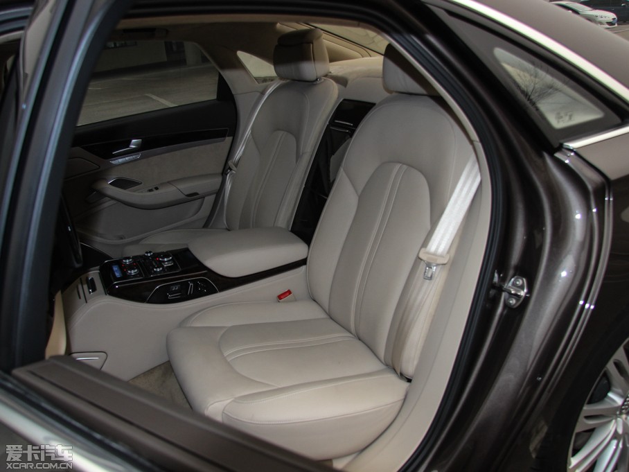 2015WA8 6.3 FSI W12 quattroŞ