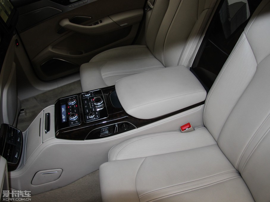 2015WA8 6.3 FSI W12 quattroŞ