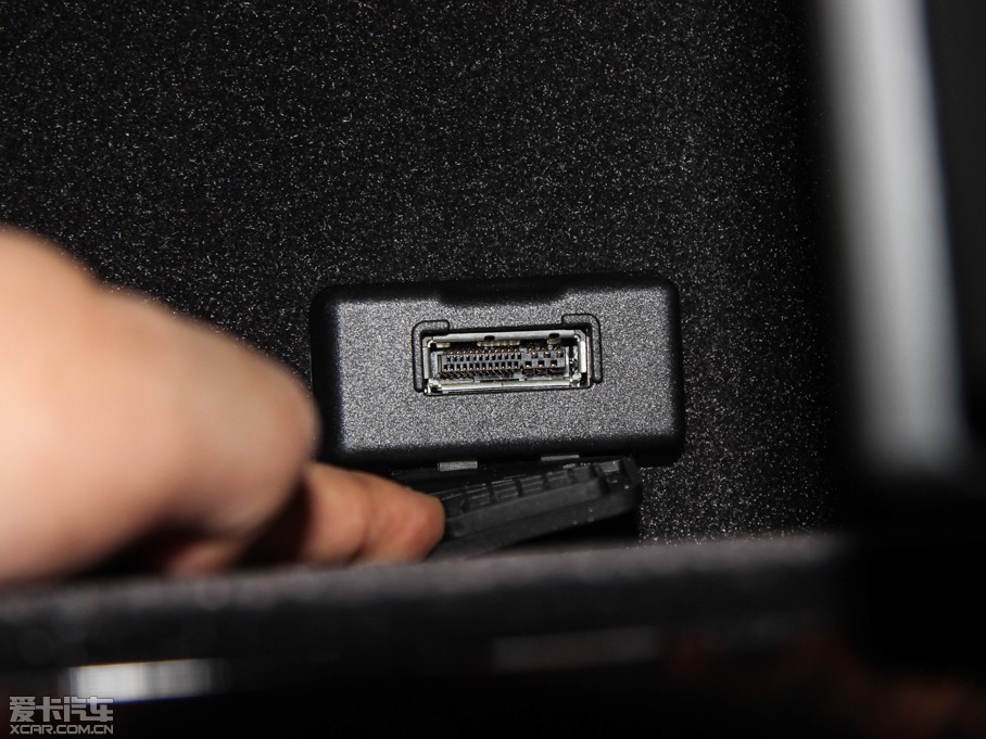 2015WA8 6.3 FSI W12 quattroŞ