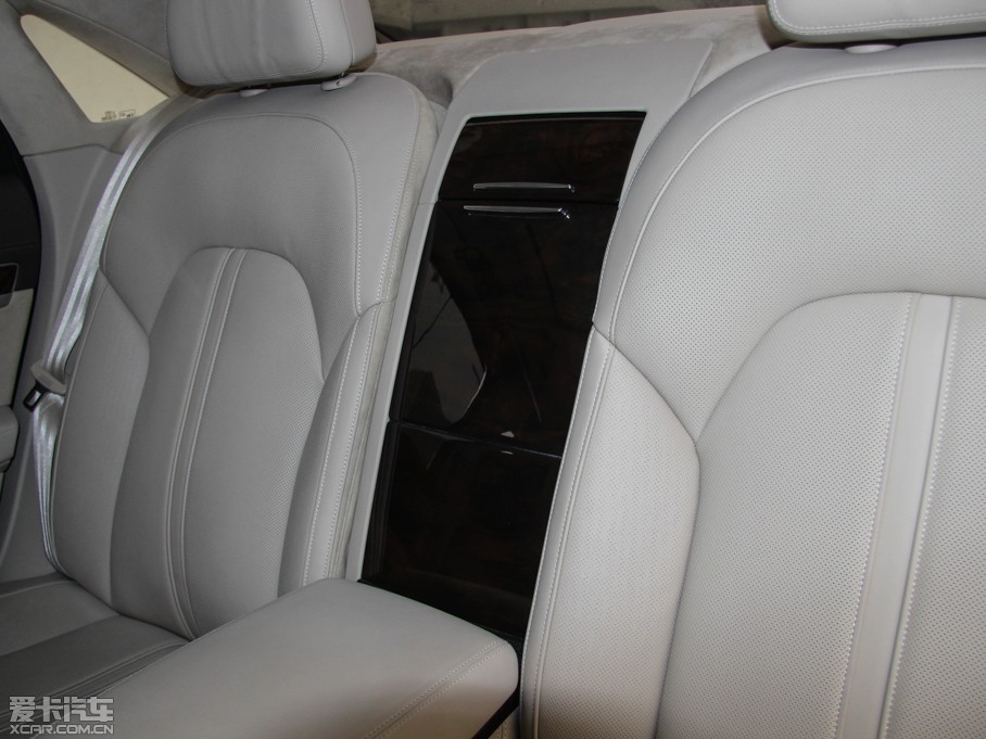 2015?yun)WA8 6.3 FSI W12 quattroŞ