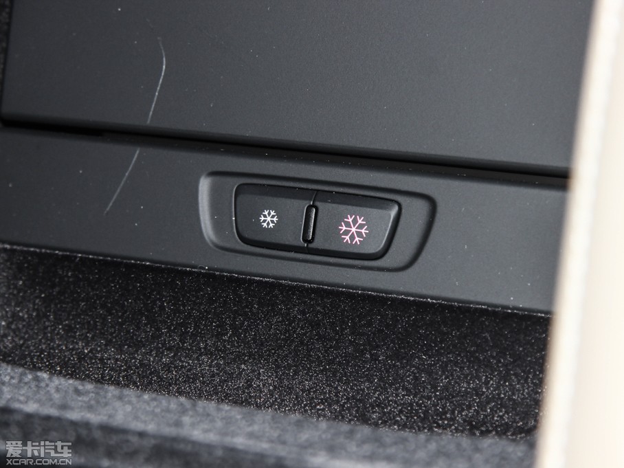 2015WA8 6.3 FSI W12 quattroŞ