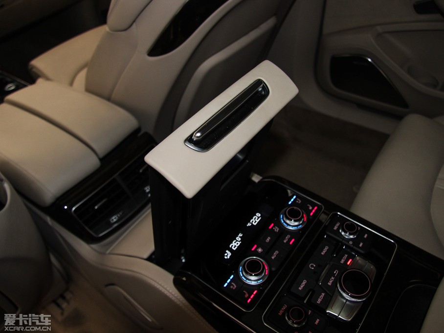 2015WA8 6.3 FSI W12 quattroŞ