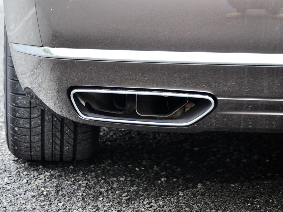 2015��?yu��n)W��A8 50 TFSI quattro���A��