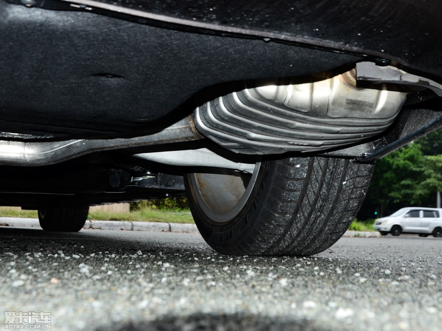 2015��?yu��n)W��A8 50 TFSI quattro���A��