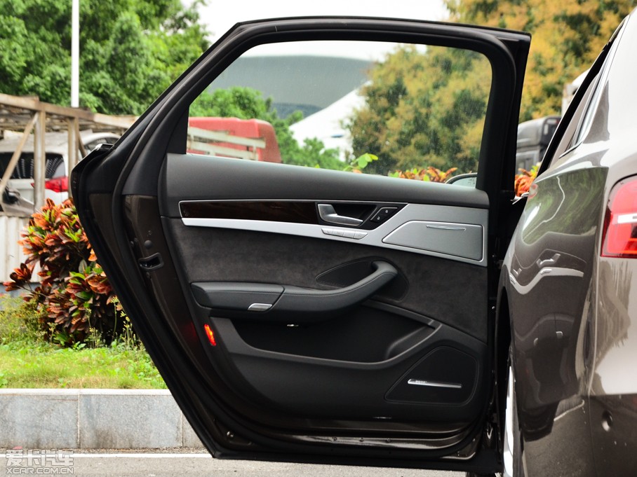 2015WA8 50 TFSI quattroA