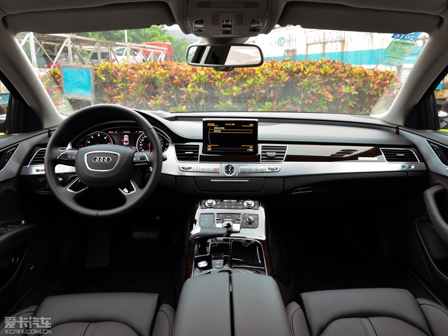 2015��W��A8 50 TFSI quattro���A��