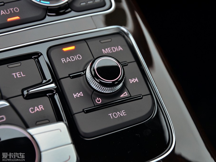 2015WA8 50 TFSI quattroA