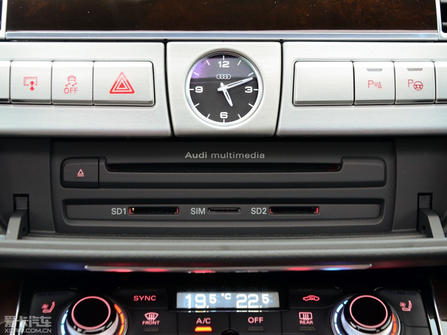 2015��?yu��n)W��A8 50 TFSI quattro���A��