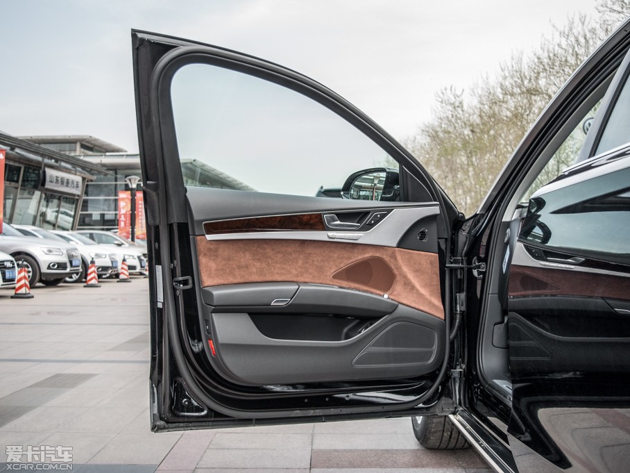 2015?yun)WA8 30 FSI m